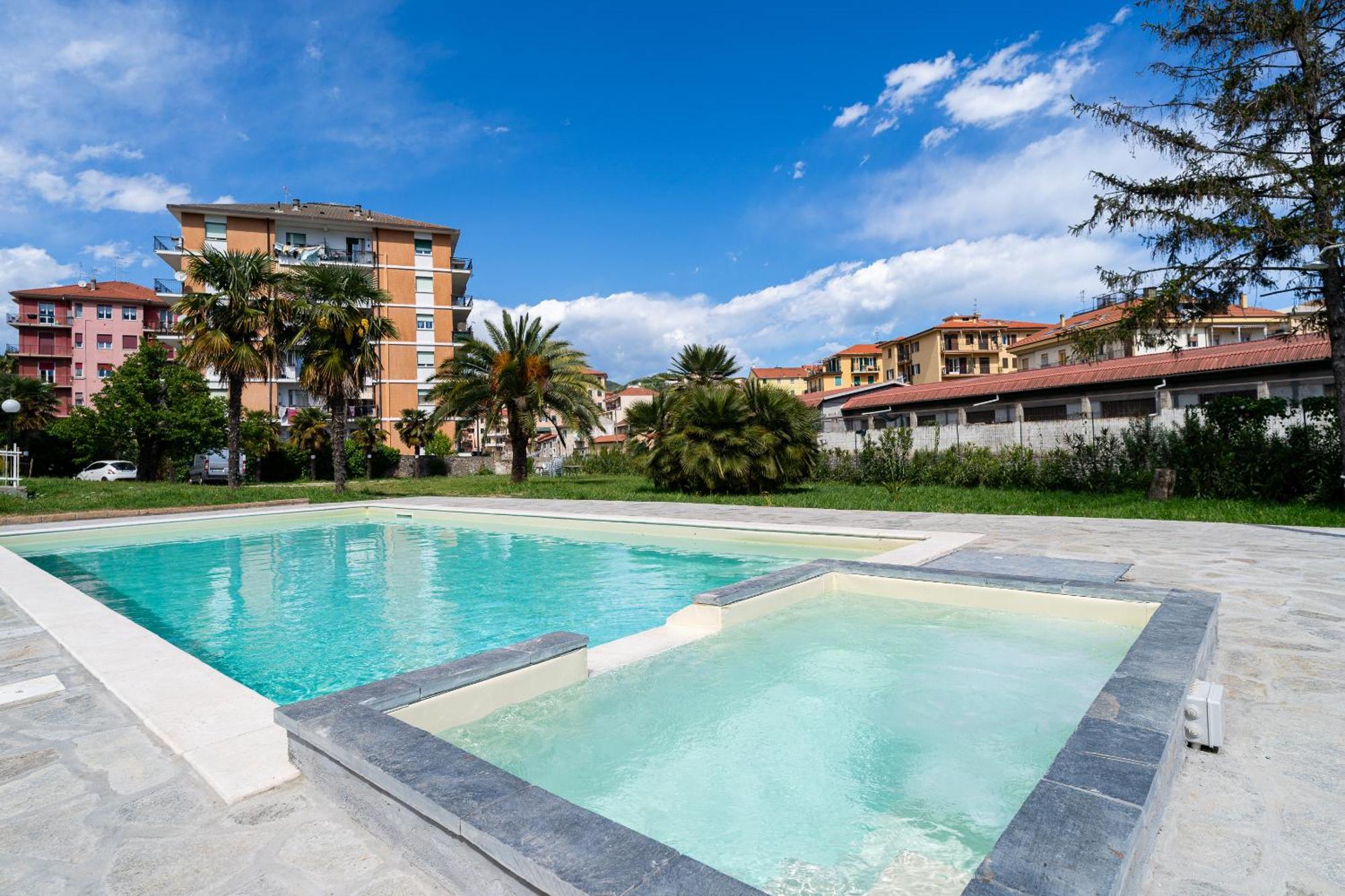 Il Gattino Di Porto - Apt 5 - Bilocale Terrazzo Piscina Imperia Luaran gambar